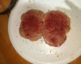 Foto del paso 12 de la receta: Medallones de cerdo, ensalada de verdolagas y "jugo verde"