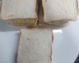 A picture of step 3 of Chicken ranchi dressing sauce sandwiches.
