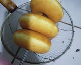 Foto langkah ke 5 dari resep Donat Maizena keju & seres.