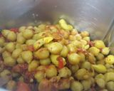 A picture of step 8 of Spicy and crunchy roasted pepper and garlic hummus.