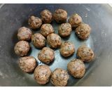 A picture of step 2 of Chicken Mince Kofta Curry.