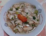 Foto langkah ke 3 dari resep Sayur Sop Jamur Merang / Supa BS.