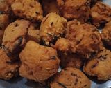 A picture of step 5 of Daal k Pakorey.