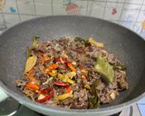 Foto langkah ke 4 dari resep Buncis tumisan daging pedas.