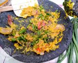Foto langkah ke 2 dari resep Gulai Tuna Kacang Panjang.