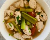 Hình bước làm 4 của món Canh thân atiso giò sống