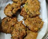 प्याज़ धनिया पकौड़ा (pyaz dhaniya pakoda recipe in Hindi) रेसिपी चरण 5 फोटो