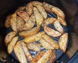 Foto langkah ke 7 dari resep Potato Wedges Air Fryer.