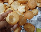 पूरी (पानी पूरी) (Puri (Pani puri) recipe in Hindi) रेसिपी चरण 4 फोटो
