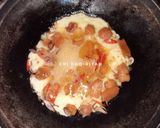 Foto langkah ke 2 dari resep Nasi Telur Hongkong.