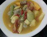 Foto langkah ke 4 dari resep Daging dan bakso tumis sayur.