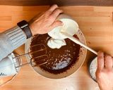 Foto del passaggio 3 della ricetta Cupcake Unicorno al Cioccolato ripieni di Nutella  e decorati con Crema al Burro Meringata