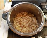 Őszi körtetorta dióval recept fázis 4 fotója
