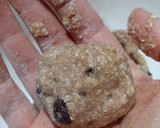 Foto del paso 3 de la receta: Galletas de avena,coco y pasas de uva🌷