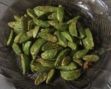 Foto langkah ke 2 dari resep Sosis Pete Asam Manis.
