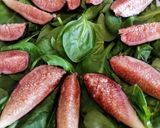 Foto del paso 4 de la receta: Ensalada de brevas y espinacas con vinagreta de mango