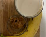 รูปขั้นตอนการทำที่ 1 ของ บานาน่าพีนัตบัตเตอร์สมูทตี้ 🍌🥛😋