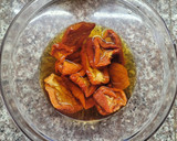 Foto del paso 1 de la receta: Bizcochitos de roquefort y tomates secos