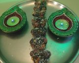 A picture of step 4 of Dry fruits heart.