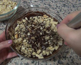 Foto del paso 6 de la receta: Salchichón de chocolate con nuevos ingredientes