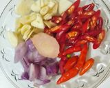 Foto langkah ke 1 dari resep Sarden Ikan Pindang Homemade.
