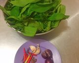 Foto langkah ke 1 dari resep Tumis pucuk ubi kayu berkuah.