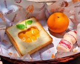 Hình bước làm 4 của món Sandwich kẹp xúc xích phômai rau củ