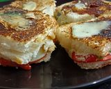 গ্ৰীল্ড এগ স্যান্ডউইচ (grilled egg sandwich recipe in Bengali) রেসিপির ধাপ 4 ছবি