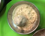 A picture of step 4 of Bread potato cheese balls.