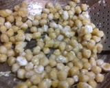 A picture of step 3 of Chana chilli.