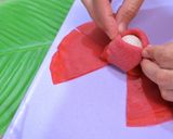 Foto langkah ke 7 dari resep Dadar Gulung Mawar  Tanpa Santan Tanpa Telur.