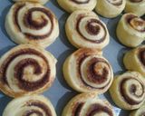 Foto langkah ke 6 dari resep Cinnamon Roll & Coklat kacang Roll.