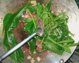 Foto langkah ke 3 dari resep Daun Ginseng Kuah Kornet.
