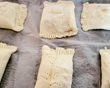 Foto del paso 4 de la receta: Cañas de hojaldre de jamón serrano, jamón york, quesos y sobrasada