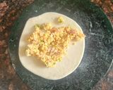 A picture of step 3 of Paneer paratha.
