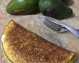 Foto del paso 4 de la receta: Omelette de palta con queso
