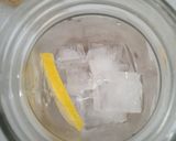 Foto langkah ke 2 dari resep Iced Coco Lemon Coffee.