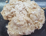 Foto del paso 3 de la receta: Pan de jamón y aceitunas (receta típica venezolana) 🥖