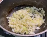 Une image de l'étape 7 de Macaronis aux oignons, ail, Boursin®️ et jambon cru.