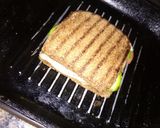 Foto del paso 2 de la receta: Sándwich de aguacate, tomate y queso