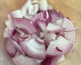 รูปขั้นตอนการทำที่ 2 ของ หมูผัดกะปิ