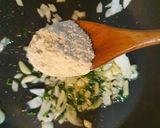 Foto del paso 2 de la receta: Chernia, espárragos con salsa de fumet de langostinos