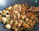 A picture of step 10 of Tawa Roasted Tomato Chaat.