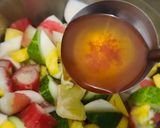 Foto langkah ke 2 dari resep Asinan Buah.