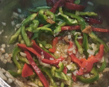 Foto del paso 3 de la receta: Muslos de pollo 🍗 al chilindrón 🍲