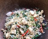 รูปขั้นตอนการทำที่ 3 ของ ข้าวผัดกะเพราไก่คีโต