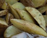 Foto langkah ke 2 dari resep Potato Wedges.