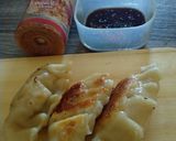 Foto langkah ke 5 dari resep Homemade Gyoza.