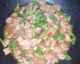 Foto langkah ke 6 dari resep Pokcoy Ayam pentol Saus Tiram.