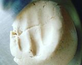 A picture of step 4 of Jowar bhakri.